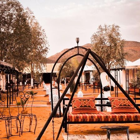 Merzouga Camp&Sandboarding Bagian luar foto