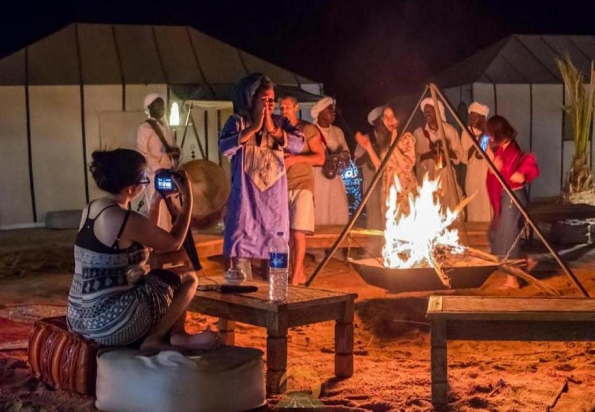 Merzouga Camp&Sandboarding Bagian luar foto